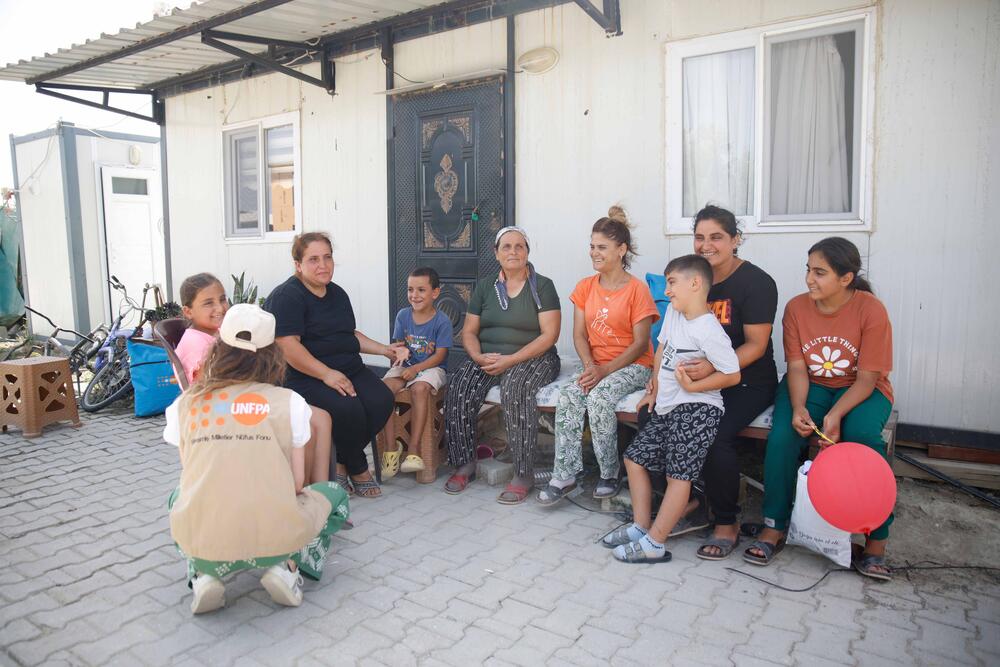 UNFPA is working to increase access to information and services in women's health and protection in the earthquake region. ©UNFPA Türkiye