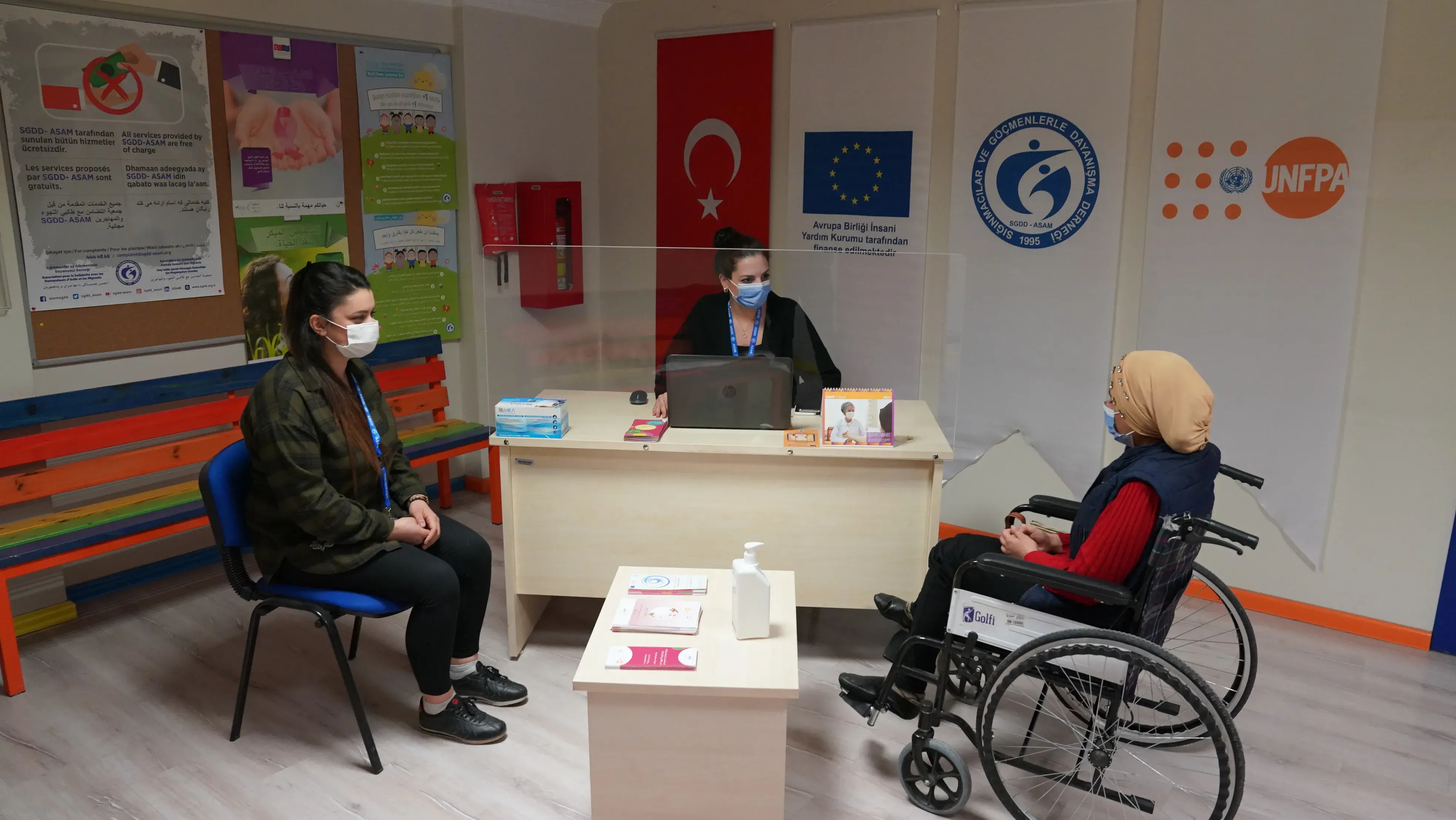 UNFPA and SGDD-ASAM support refugees with disabilities together with the European Union